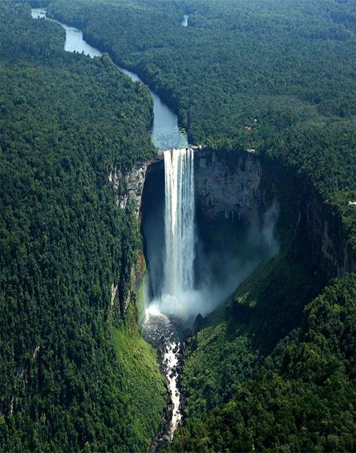 Kaieteur falls, Guyana Kaieteur falls, Guyana