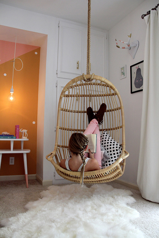 Awesome Spotting: A Hanging Chair For Your Living Room | The ...